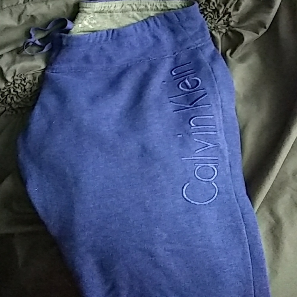 Clothes - Picture 8 of 8